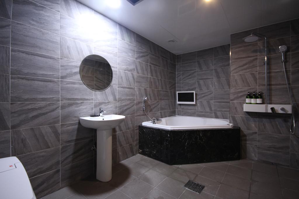Dove Hotel Ульсан Экстерьер фото
